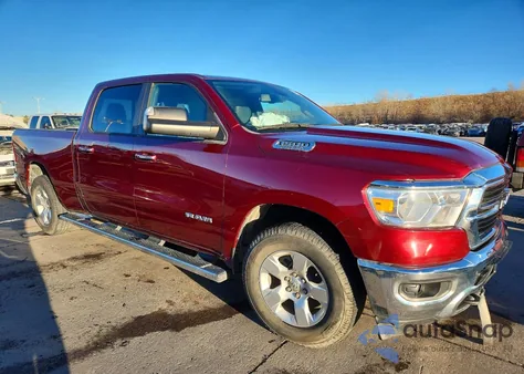 2019 Ram 1500 Big Horn/Lone Star z USA, uszkodzony, nr VIN 1C6SRFMT9KN613284